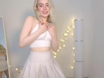 girl
        judy_luss cam image #669134