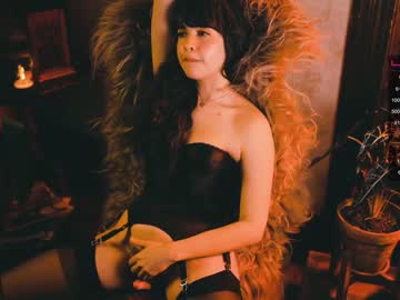 girl
        ingennui cam image #1327651