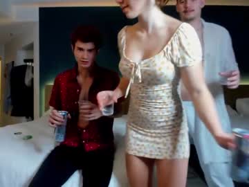 couple
        thejohnnystone cam image #1522292