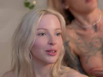 couple
        sparks__daisy cam image #6554641