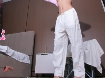 girl
        hi_miki cam image #6546642