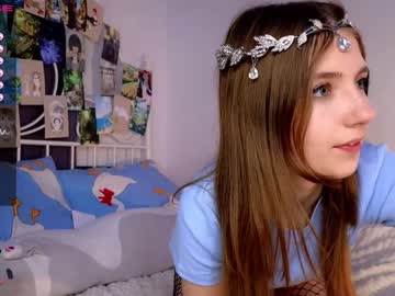 girl
        cute_fox_girl cam image #3888803
