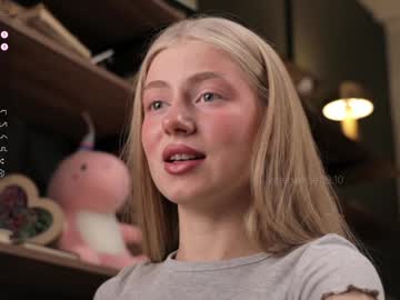 girl
        kateharrise cam image #5287963