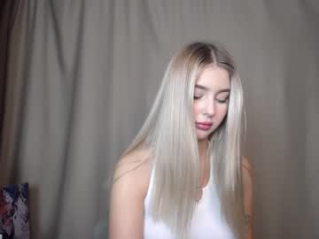 girl
        cute18cute cam image #447748