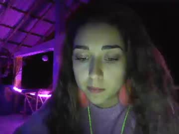 girl
        pink_veil cam image #1835974