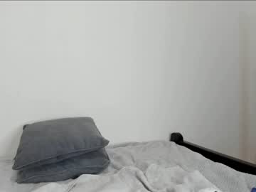 girl
        aria_diaz cam image #2812201