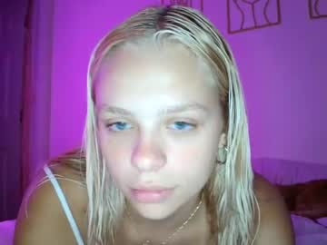girl
        cindyloulou1 cam image #1616681