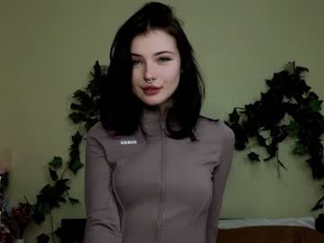girl
        adelina____ cam image #3415718