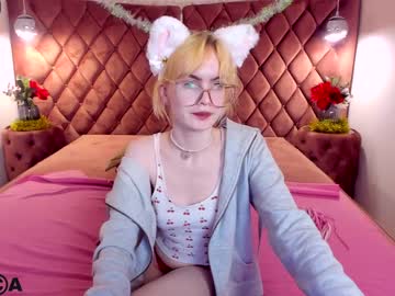 girl
        mistycerulin cam image #582528