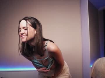 girl
        miss_sweetdream cam image #222059
