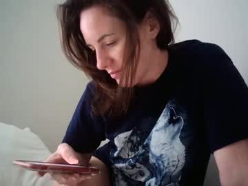 girl
        plzbdcent cam image #1404027
