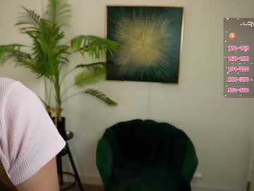girl
        see_you_babe cam image #6211154