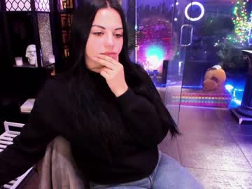girl
        alma_pearl cam image #4260910