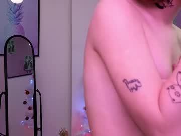 girl
        daisy_sshine cam image #3130688