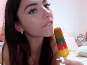 girl
        itsmyahxox cam image #3613478