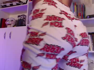 girl
        holy_crap__ cam image #2804407