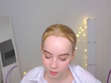 girl
        judy_luss cam image #679626
