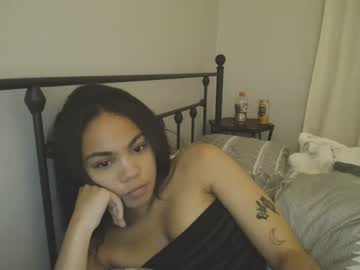 girl
        danielleryan cam image #2168912