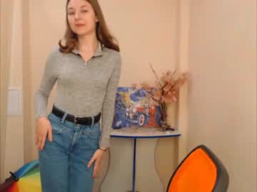 girl
        vivien_leight cam image #1046421