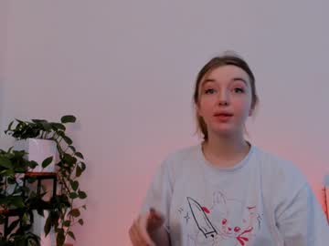 girl
        elizabeth__gray cam image #720113