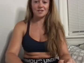 girl
        thatfiteaglescouple cam image #5056581