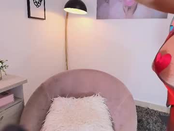 girl
        missniley cam image #6296356