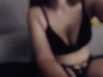couple
        msadams cam image #1696831