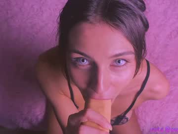 girl
        auroravoice cam image #5810497