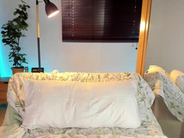 girl
        abiee__ cam image #758375