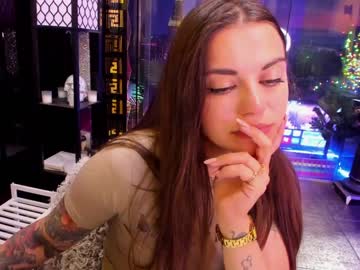 girl
        alma_pearl cam image #1882820