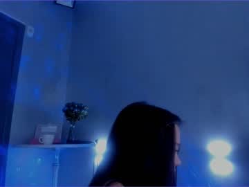 girl
        juliabeng1 cam image #2223383