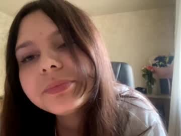 girl
        kitty_shy89 cam image #6819773