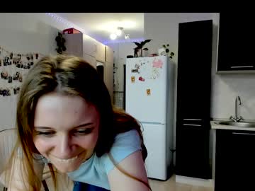 girl
        molly_kisskiss cam image #1949828