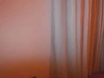 girl
        linellali cam image #220305