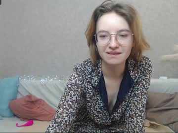 girl
        mary_klaus cam image #810953