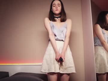girl
        miss_sweetdream cam image #192759
