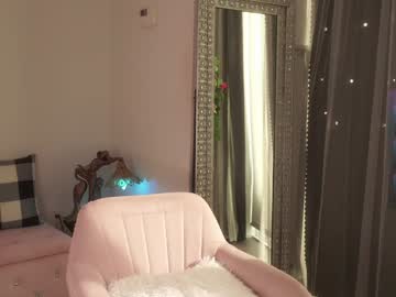 girl
        mysticxkitty cam image #6332199