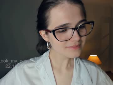 girl
        look_my_passion cam image #2909010