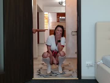girl
        carmela_fox cam image #5410974