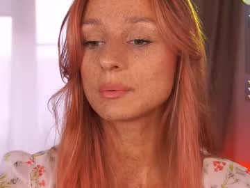 girl
        artease cam image #6803674