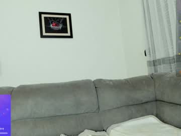 girl
        roxxanne_rosso cam image #4669230