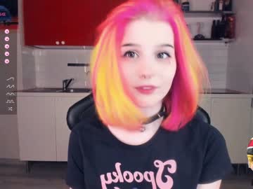 girl
        alicentity cam image #2736519