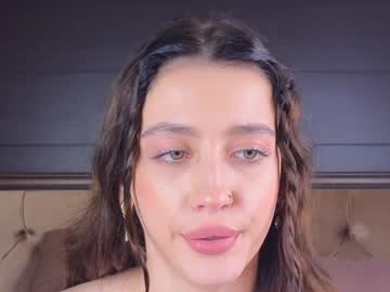 girl
        chloe_rizzi cam image #5411252