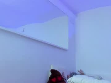 girl
        kenziedawton cam image #1376408