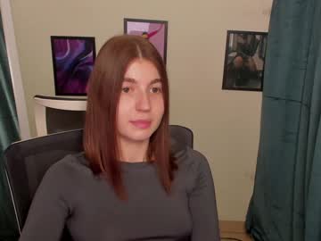girl
        stacy_cy cam image #5411160