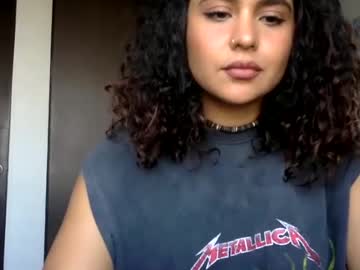 girl
        arletnoa cam image #4810769
