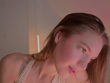 girl
        augusta77 cam image #5763226