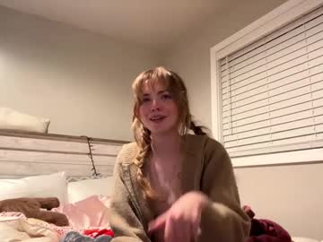girl
        madeline_fine cam image #6005324