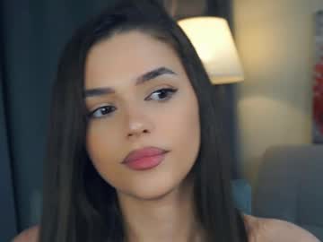 girl
        zarabeamer cam image #6785698