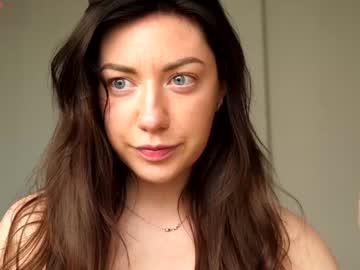 girl
        ronny_ponny cam image #6740740